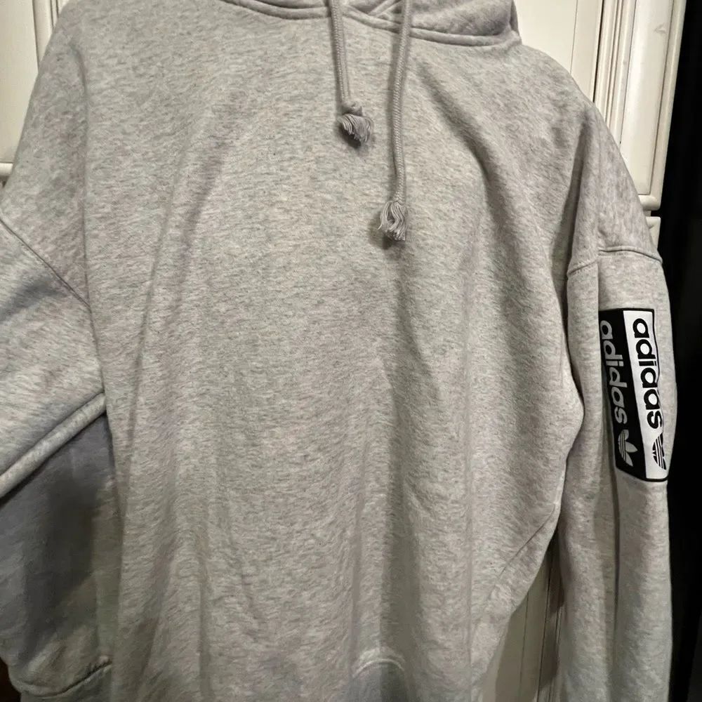 adidas Men's Essentials 3-Stripes Pullover Hoodie Grey Heather/Black M